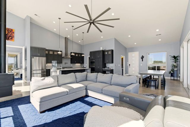 5225 Chopin Road NE, Rio Rancho, NM 87144