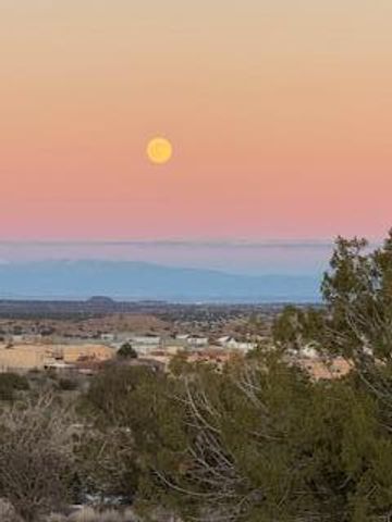 5225 Chopin Road NE, Rio Rancho, NM 87144