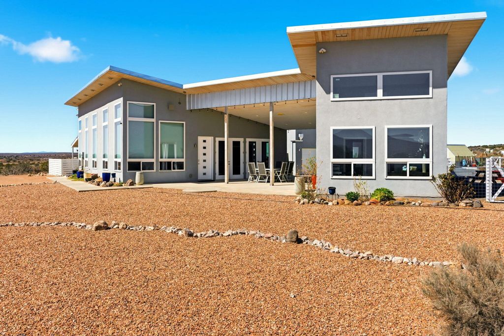 Image 1 of property listing at 5225 Chopin Road NE, Rio Rancho, NM 87144