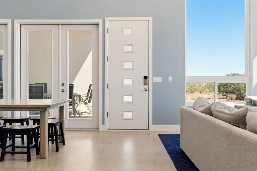 Image 2 of property listing at 5225 Chopin Road NE, Rio Rancho, NM 87144