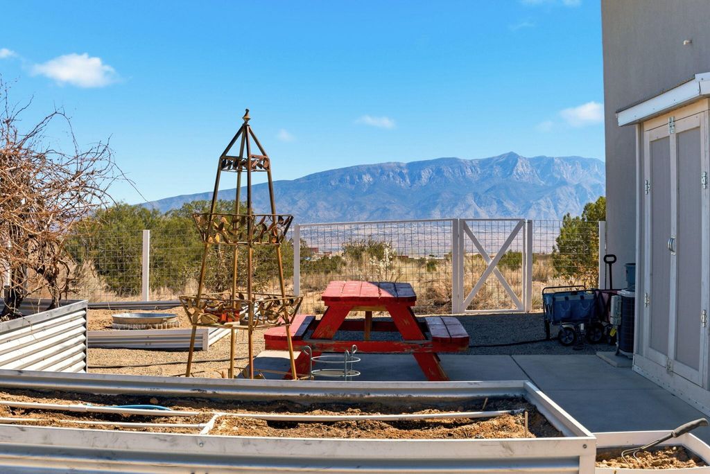 Image 31 of property listing at 5225 Chopin Road NE, Rio Rancho, NM 87144