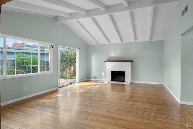 1219 Janet Way, Santa Rosa, CA 95405