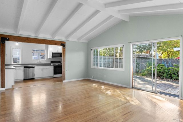 1219 Janet Way, Santa Rosa, CA 95405