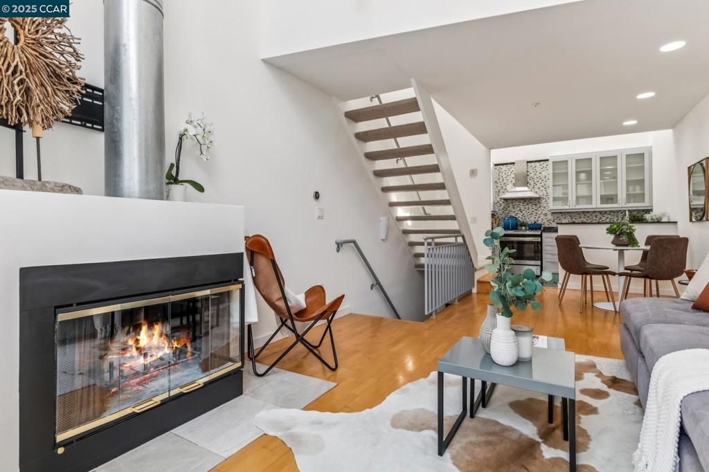 Image 10 of property listing at 56 Guy Place, San Francisco, CA 94105
