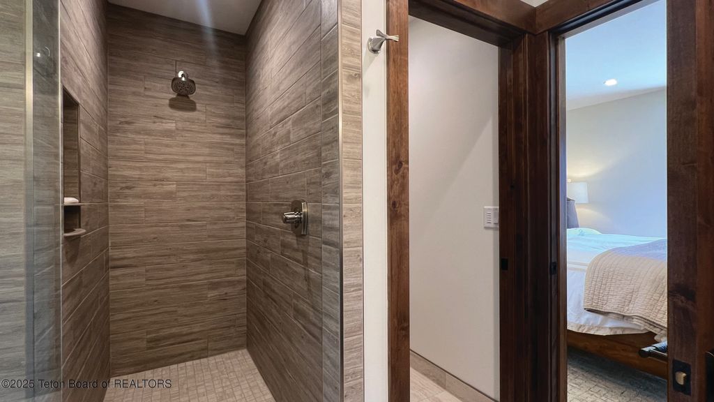 20 DIAMANDIS DR 20, Alpine, WY 83128 photo 15