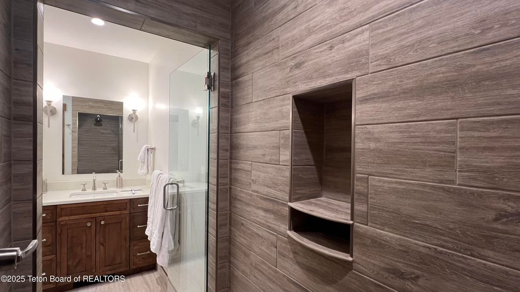 20 DIAMANDIS DR 20, Alpine, WY 83128 photo 16