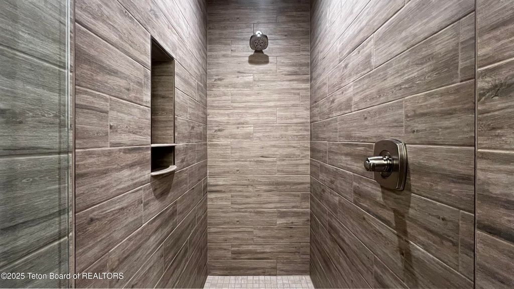 20 DIAMANDIS DR 20, Alpine, WY 83128 photo 17