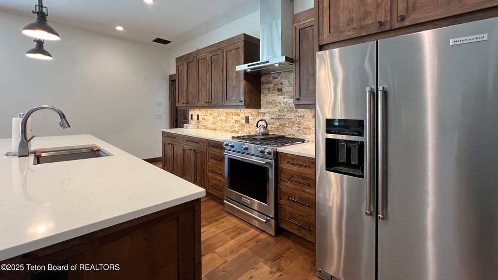 20 DIAMANDIS DR 20, Alpine, WY 83128 photo 6