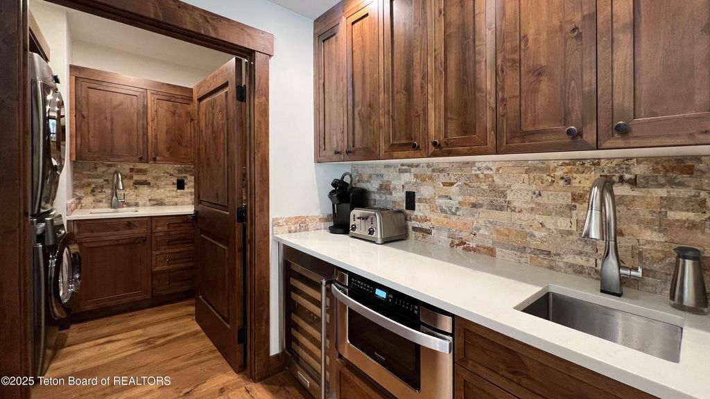 20 DIAMANDIS DR 20, Alpine, WY 83128 photo 9