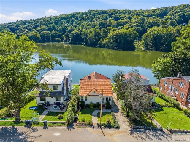 65 Lake Drive, Lake Peekskill, NY 10537