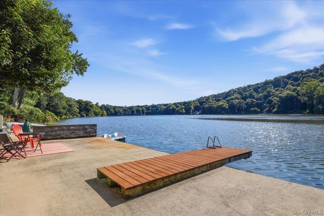 65 Lake Drive, Lake Peekskill, NY 10537