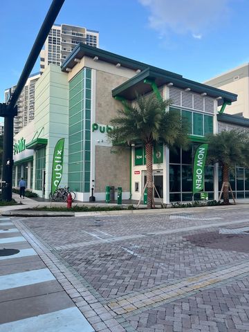 2404 NE 33RD Avenue 4, Fort Lauderdale, FL 33305