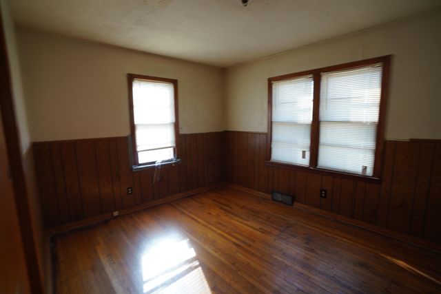 3320 S Palisade, Wichita, KS 67217