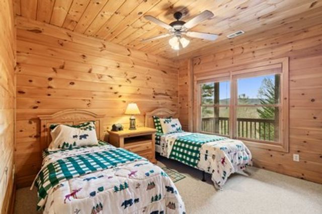131 Toccoa Overlook Lane, Blue Ridge, GA 30513