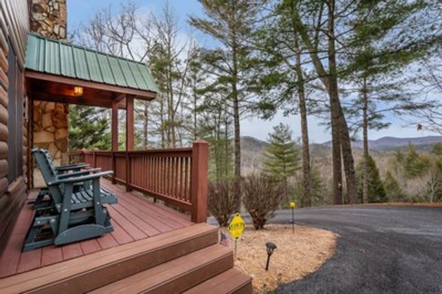 131 Toccoa Overlook Lane, Blue Ridge, GA 30513