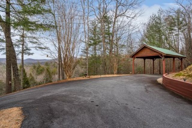 131 Toccoa Overlook Lane, Blue Ridge, GA 30513