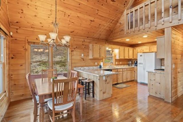 131 Toccoa Overlook Lane, Blue Ridge, GA 30513