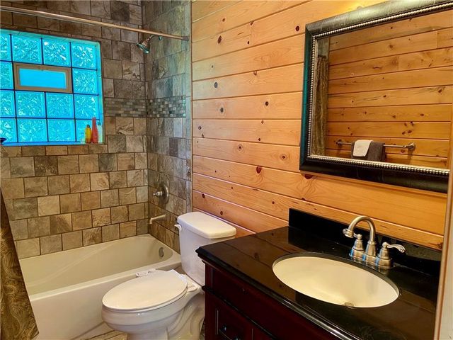 4612 Gaslyn Road, Webster, WI 54893