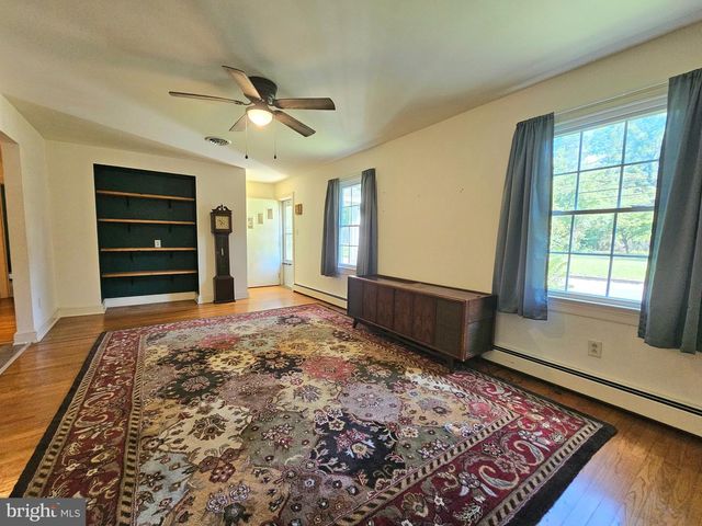 309 ZION RD, Salisbury, MD 21804