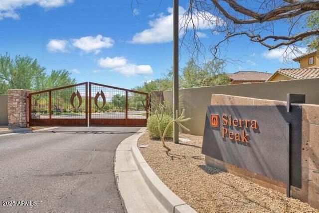 3941 E CAT BALUE Drive, Phoenix, AZ 85050