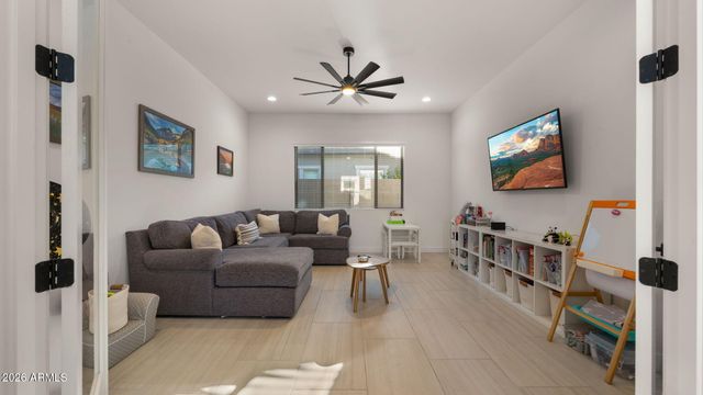 9649 E Sector Drive, Mesa, AZ 85212