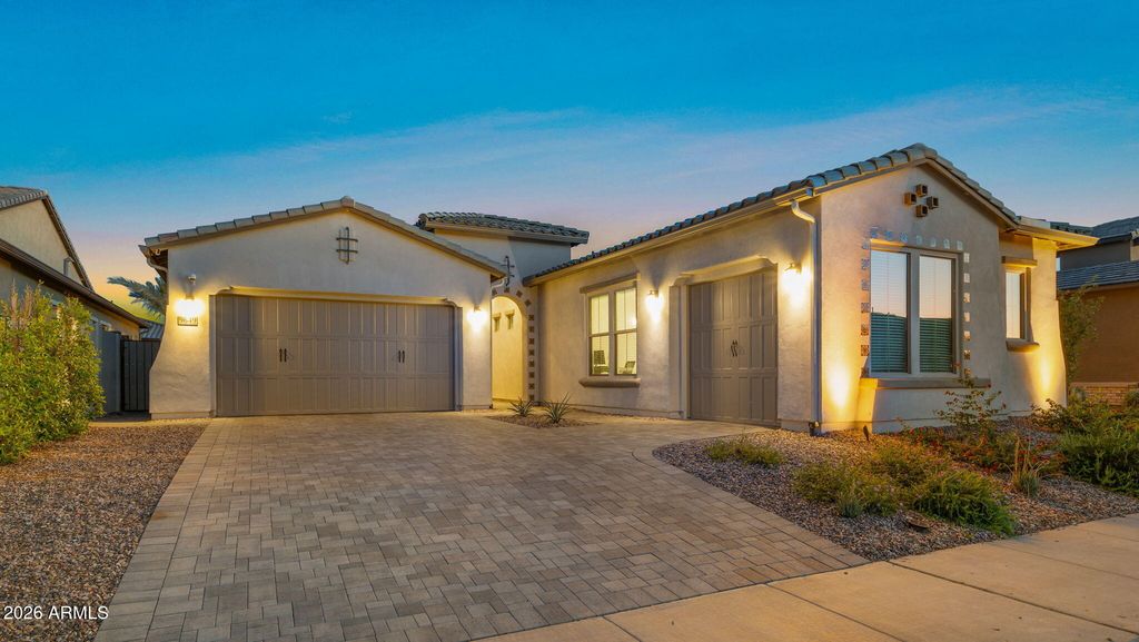 9649 E Sector Drive, Mesa, AZ 85212