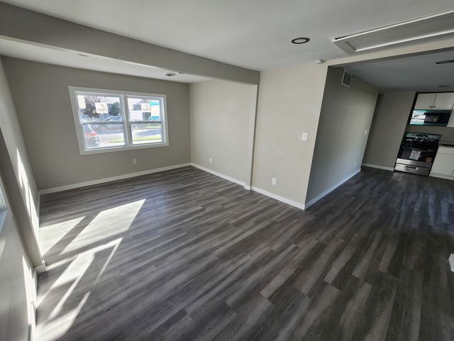 314 Fremont Avenue, Romeoville, IL 60446