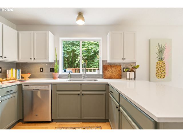 6111 Ne 49TH Ave, Portland, OR 97218