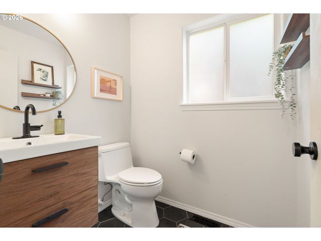 6111 Ne 49TH Ave, Portland, OR 97218