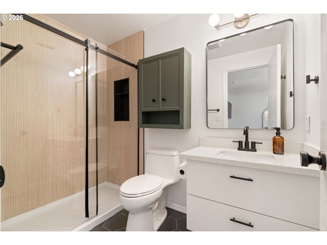 6111 Ne 49TH Ave, Portland, OR 97218