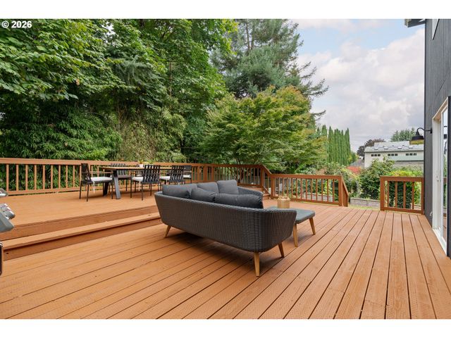 6111 Ne 49TH Ave, Portland, OR 97218