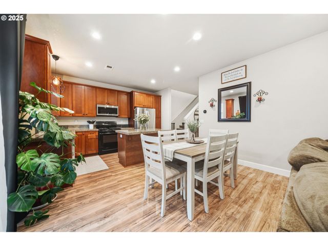 19115 CORK Ave, Sandy, OR 97055