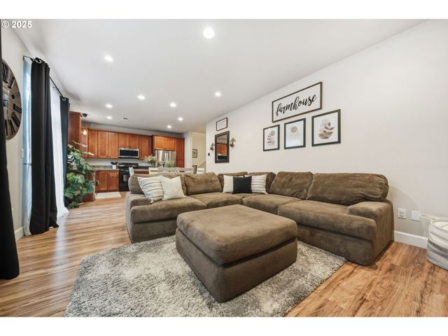 19115 CORK Ave, Sandy, OR 97055