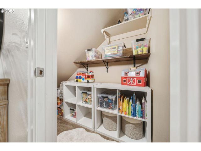 19115 CORK Ave, Sandy, OR 97055