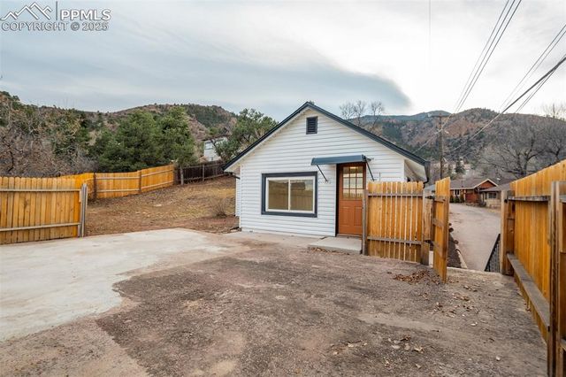 202 Oklahoma Road, Manitou Springs, CO 80829