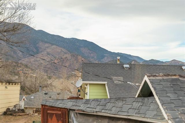 202 Oklahoma Road, Manitou Springs, CO 80829