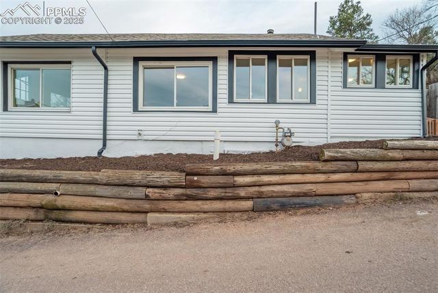 202 Oklahoma Road, Manitou Springs, CO 80829