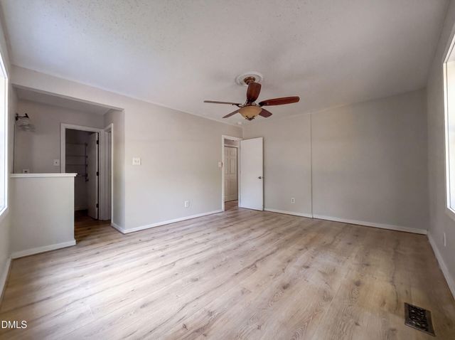 5844 Waters Edge Drive, Fayetteville, NC 28314
