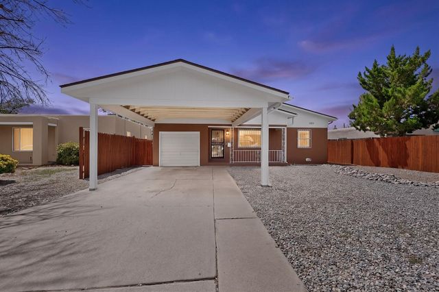 821 Cagua Drive SE, Albuquerque, NM 87108
