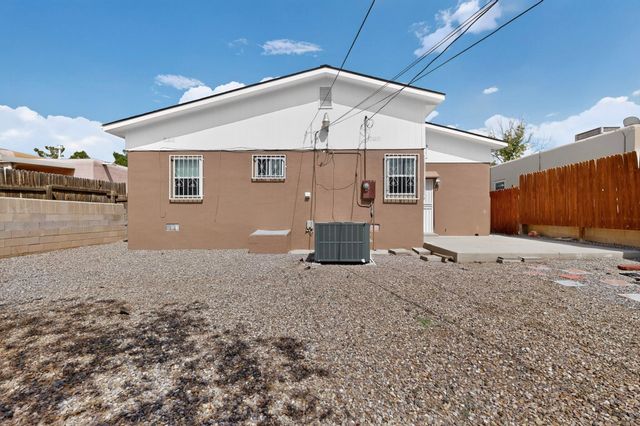 821 Cagua Drive SE, Albuquerque, NM 87108