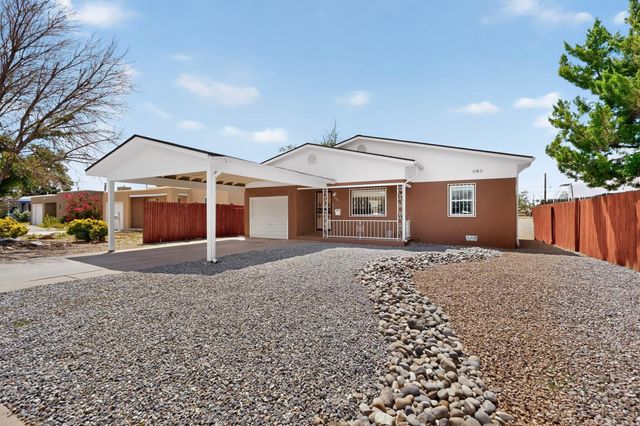 821 Cagua Drive SE, Albuquerque, NM 87108
