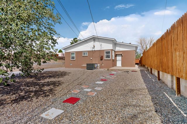 821 Cagua Drive SE, Albuquerque, NM 87108