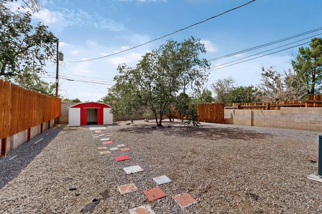 821 Cagua Drive SE, Albuquerque, NM 87108
