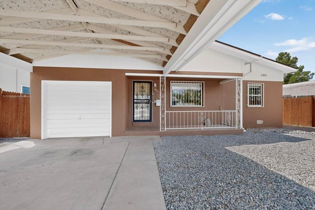 821 Cagua Drive SE, Albuquerque, NM 87108