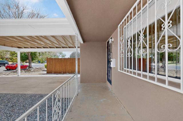 821 Cagua Drive SE, Albuquerque, NM 87108