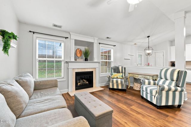 412 Holly Thorn Trace, Holly Springs, NC 27540