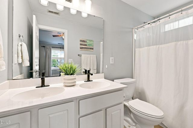 412 Holly Thorn Trace, Holly Springs, NC 27540