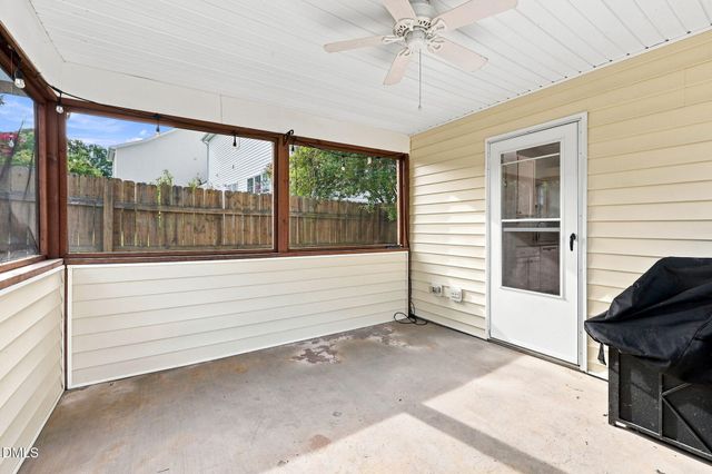 412 Holly Thorn Trace, Holly Springs, NC 27540