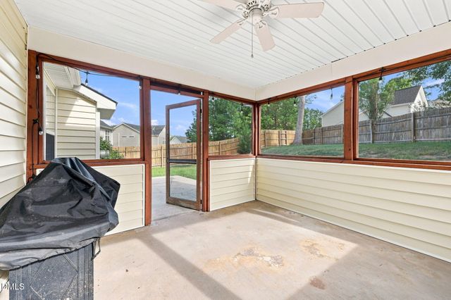412 Holly Thorn Trace, Holly Springs, NC 27540