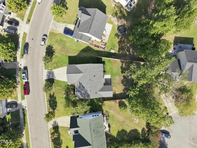 412 Holly Thorn Trace, Holly Springs, NC 27540